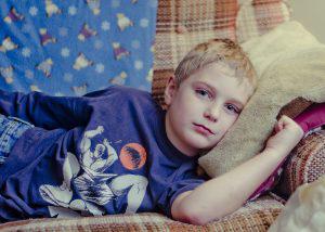 Coughing, sore throat and fever, oh my! Your child is definitely sick, but with what? The cold and flu viruses can often be tricky for parents to tell apart because many of the symptoms are the same, but there are several signs that your child has more than just a cold. Here's what to look Coughing, sore throat and fever, oh my! Your child is definitely sick, but with what? The cold and flu viruses can often be tricky for parents to tell apart because many of the symptoms are the same, but there are several signs that your child has more than just a cold. Here's what to look
