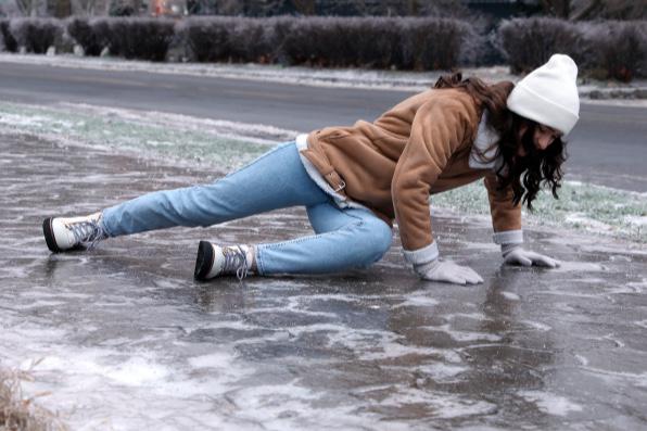 Slip-and-Fall Season: When to Get an X-Ray After a Fall