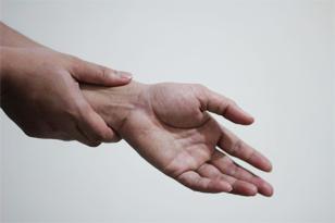 Injuries can happen when you least expect them — and they can be disorienting and chaotic when they do occur. You may be in too much pain to help yourself, or it may be during a time when your primary care doctor’s office is closed. So how can you get help when you need it?