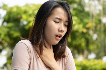 What’s The Difference Between Strep Throat And COVID-19?